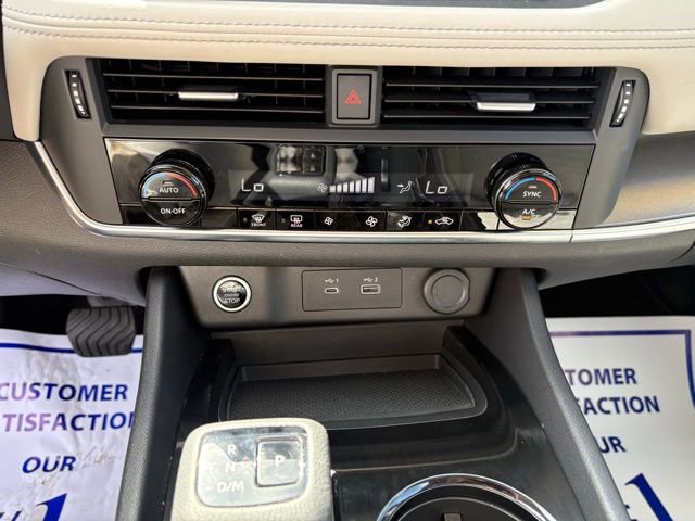 Used 2023 Nissan Rogue SV AWD/4WD image 19