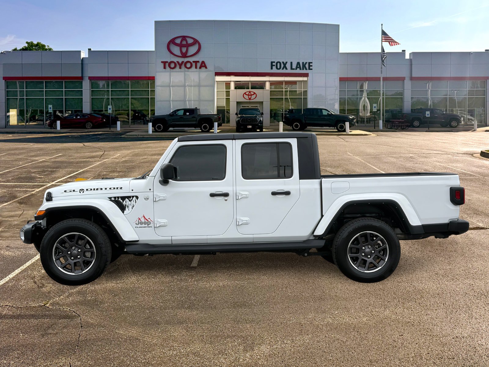 Used 2022 Jeep Gladiator Overland w/ Popular Equipment Package AWD/4WD image 2