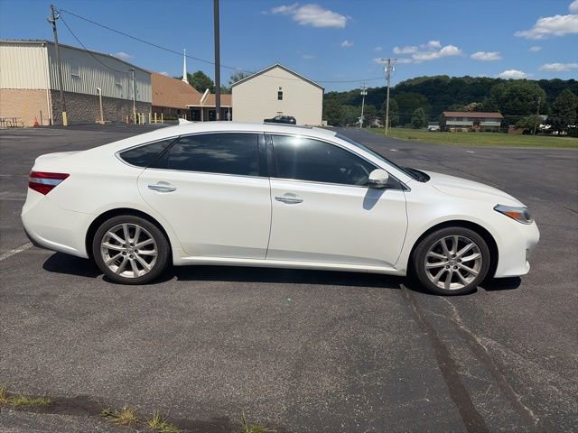 Used 2015 Toyota Avalon Limited FWD image 4