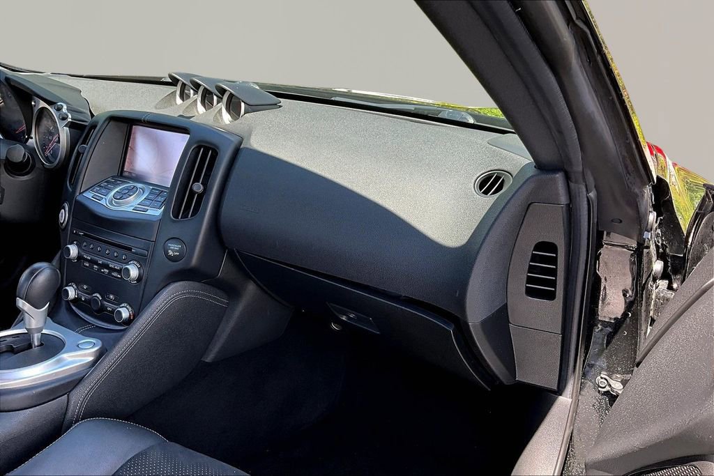 Used 2020 Nissan 370Z Touring Sport image 16