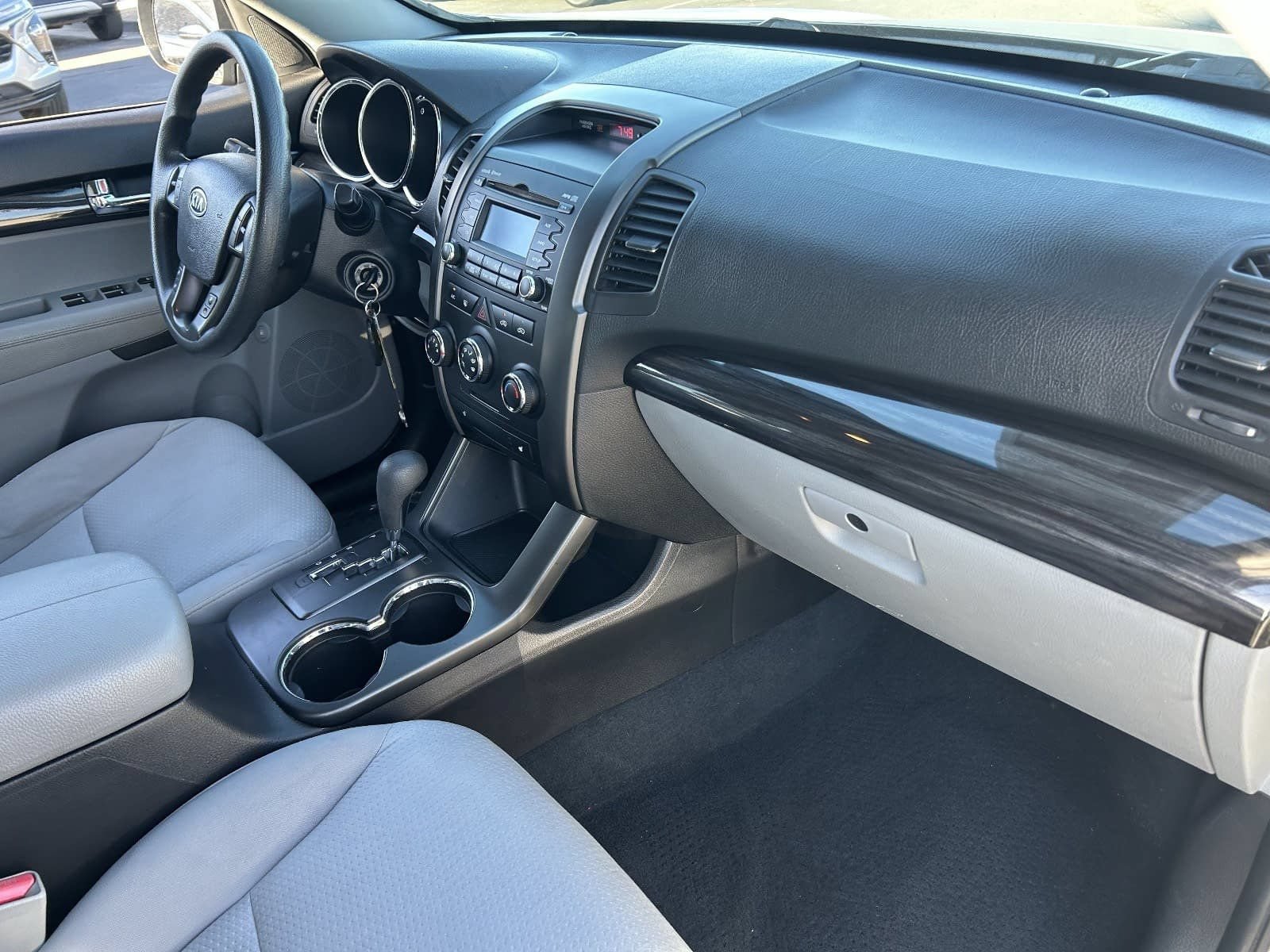 Used 2012 Kia Sorento LX w/ Convenience Pkg FWD image 15