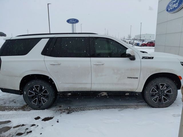 Used 2021 Chevrolet Tahoe Z71 w/ Luxury Package image 2