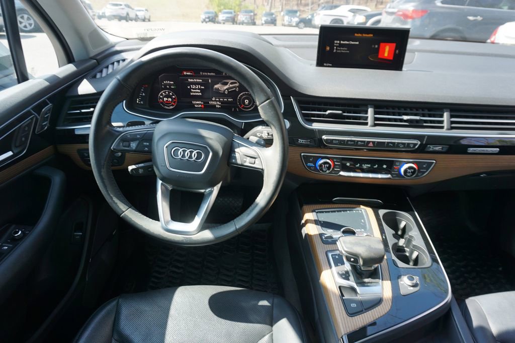 Used 2017 Audi Q7 3.0T Prestige image 5