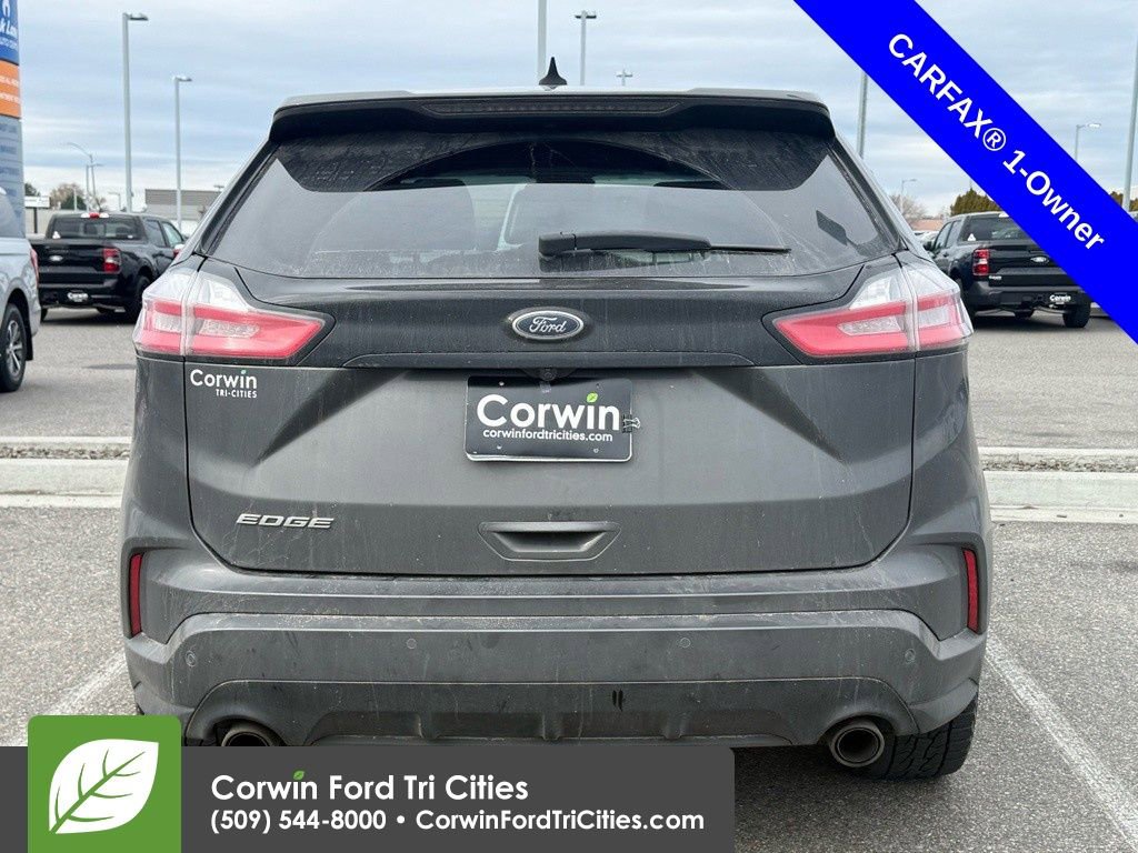 Used 2020 Ford Edge ST-Line w/ Cold Weather Package image 11
