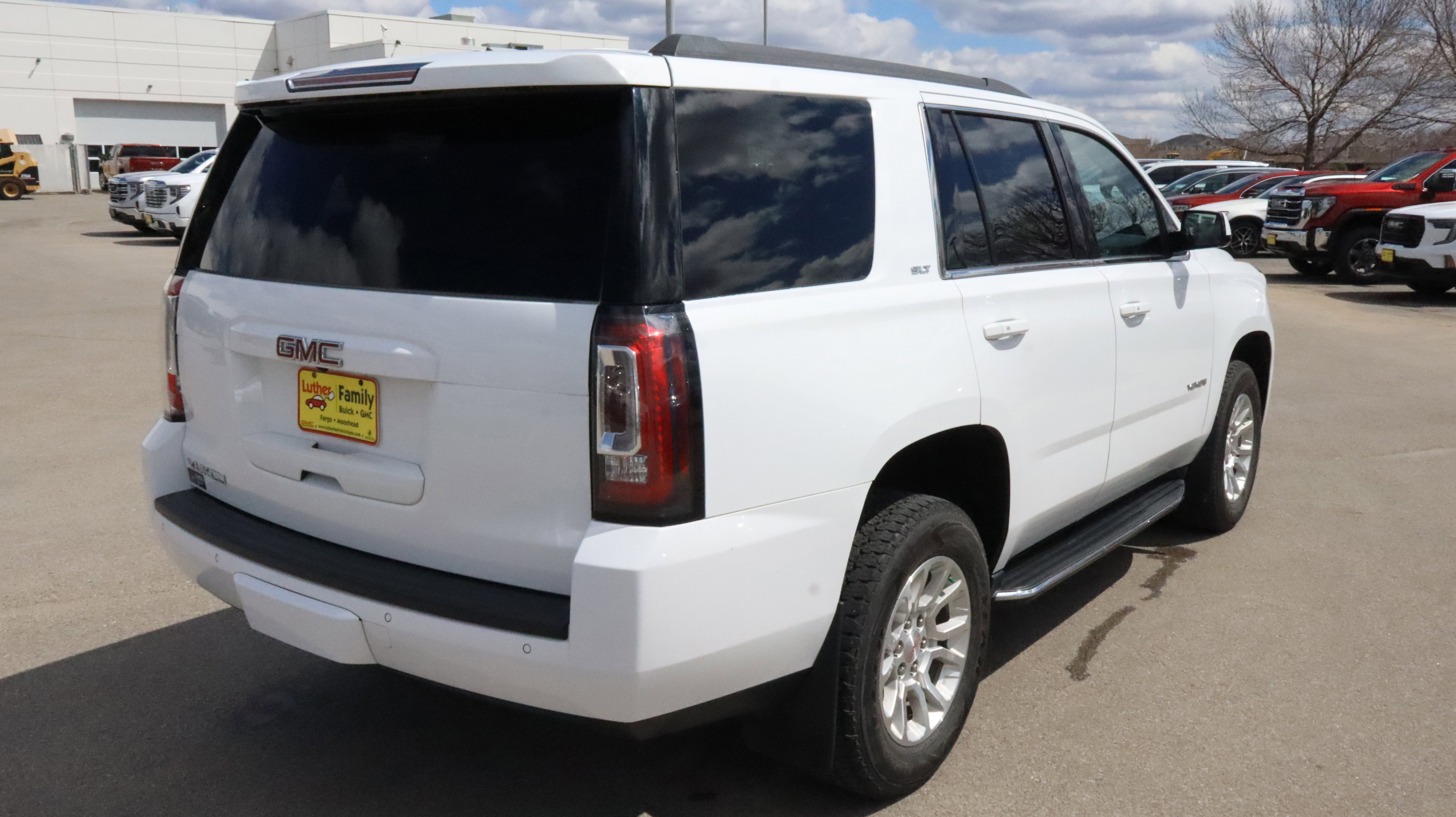 Used 2018 GMC Yukon SLT w/ Open Road Package AWD/4WD image 7