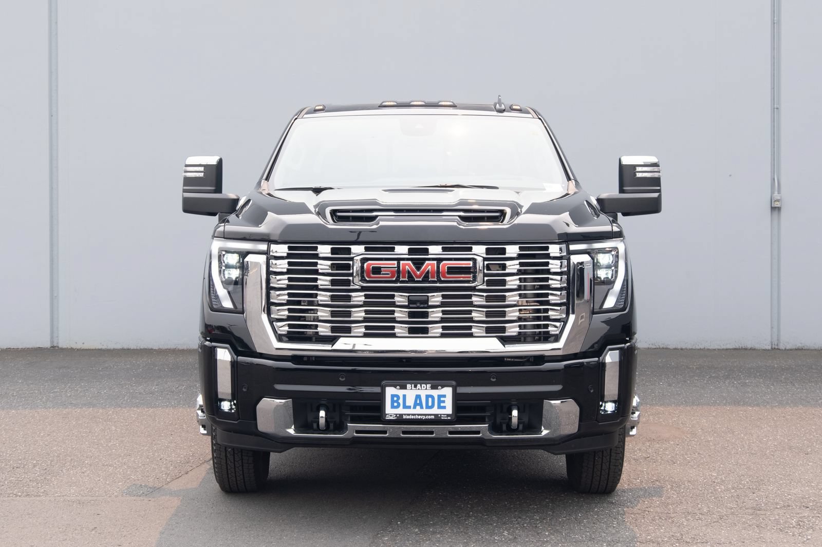Used 2024 GMC Sierra 3500 Denali w/ Denali Reserve Package AWD/4WD image 24
