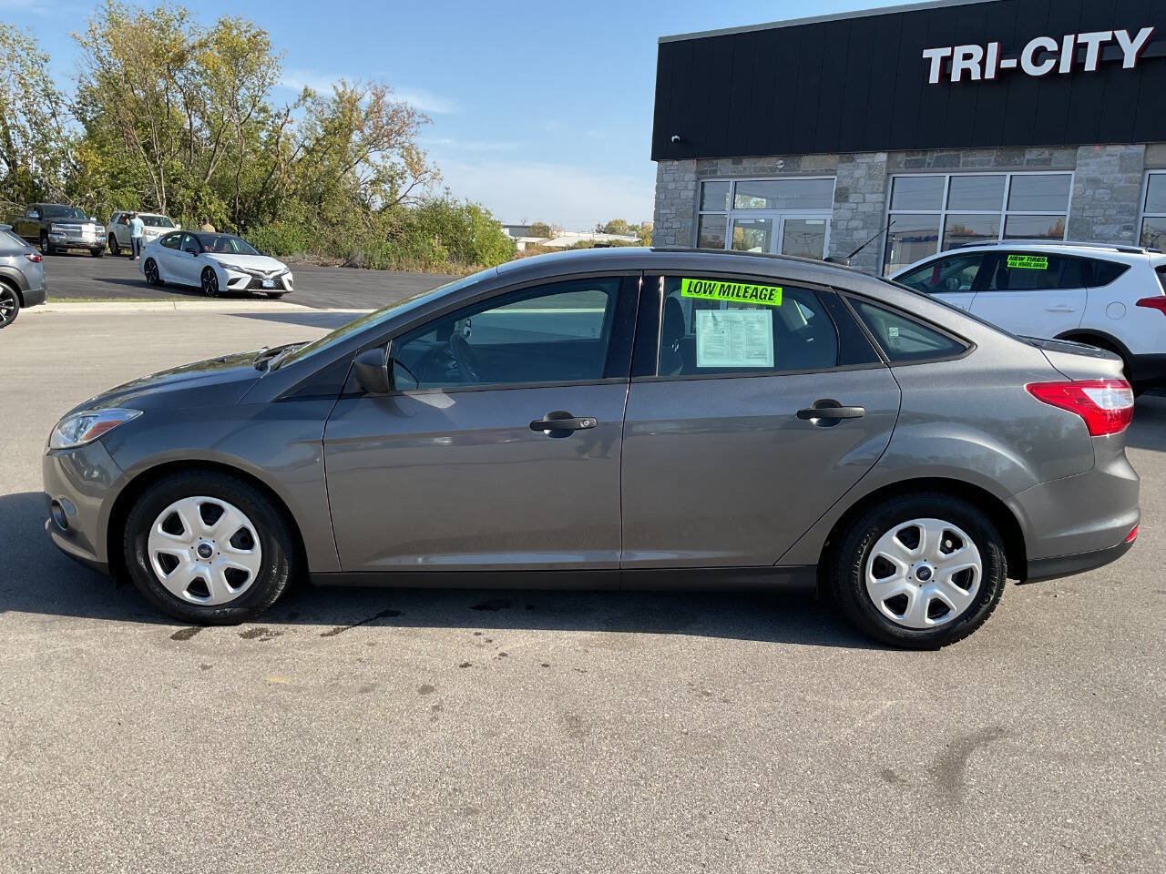 Used 2012 Ford Focus S FWD image 3