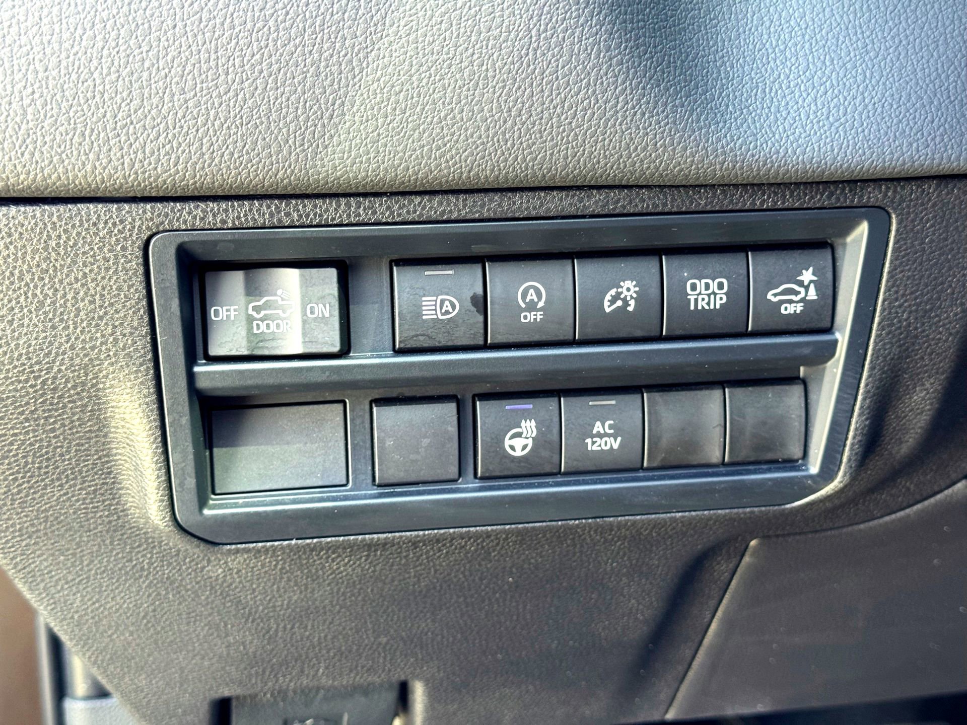 Used 2025 Toyota Tundra Limited image 15