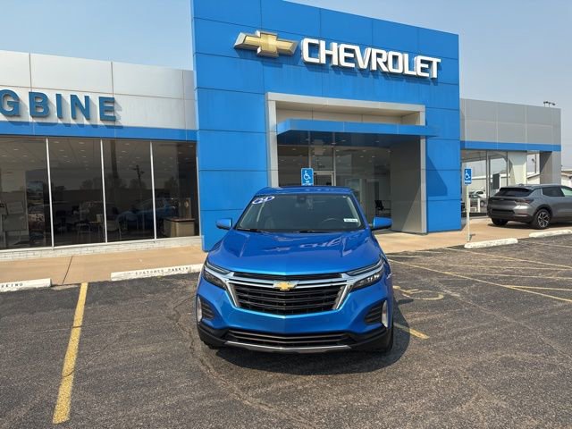 Used 2024 Chevrolet Equinox LT FWD image 2