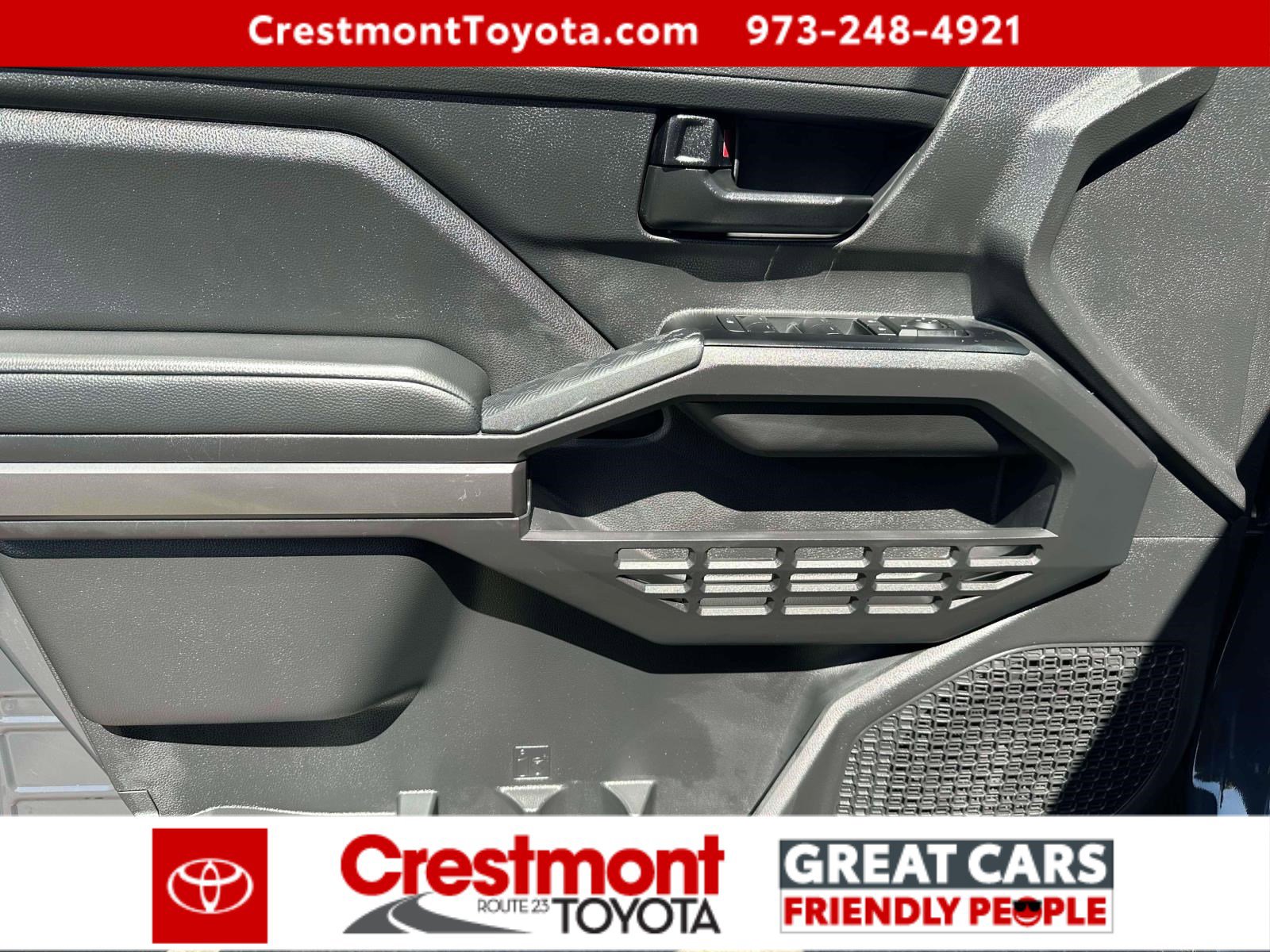 Certified 2025 Toyota Tacoma SR5 AWD/4WD image 13