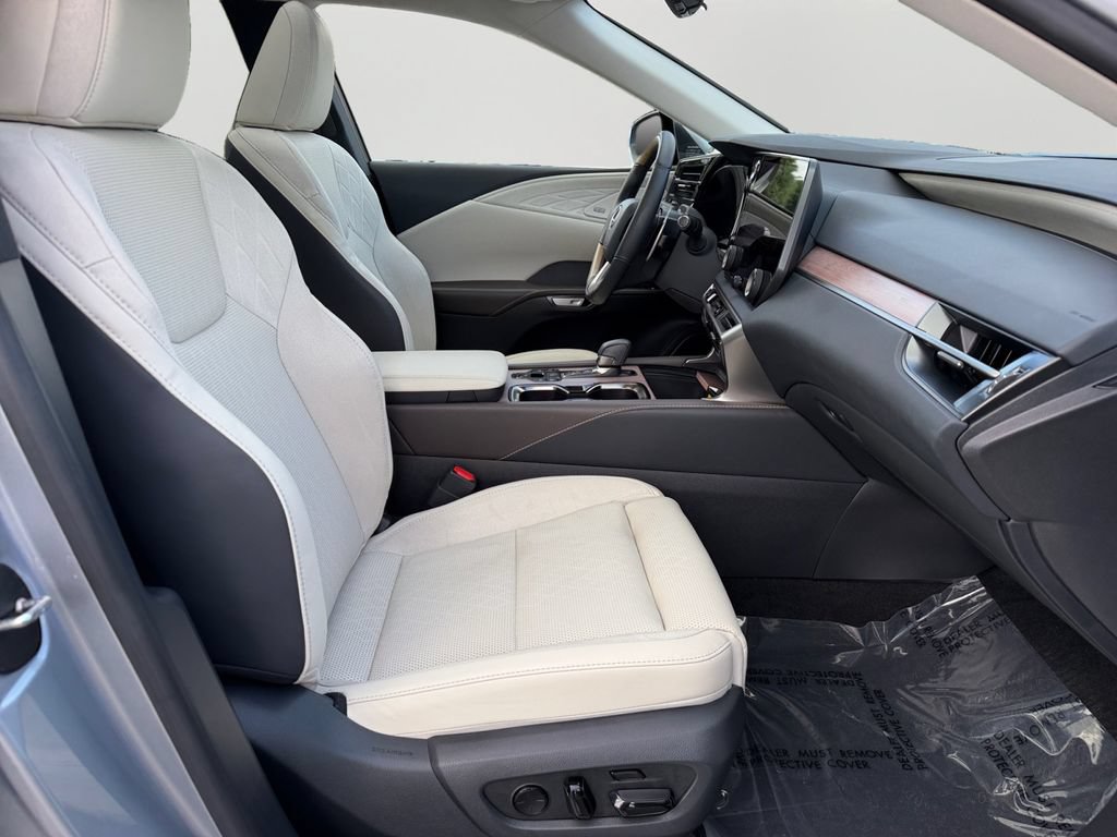 Certified 2025 Lexus RX 450h AWD w/ Convenience Package image 8