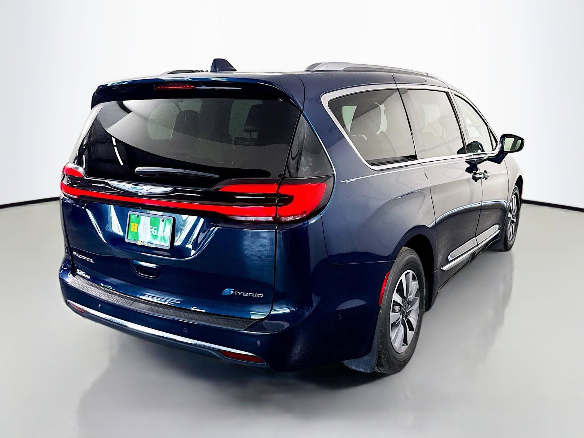 Used 2021 Chrysler Pacifica Limited w/ Premium & Safety Sphere Group image 10