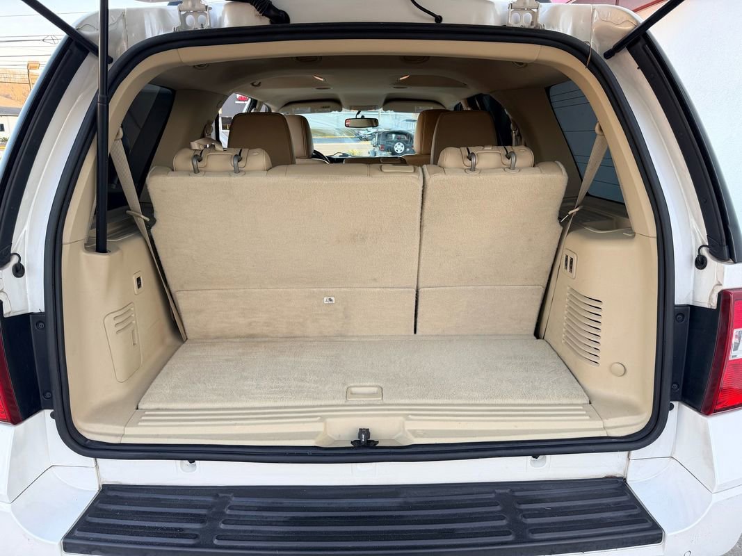 Used 2015 Ford Expedition XLT w/ Equipment Group 201A image 15