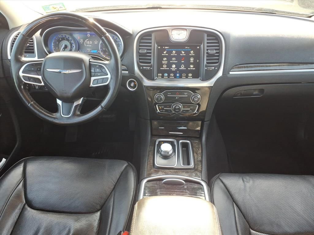 Used 2018 Chrysler 300 Limited image 15