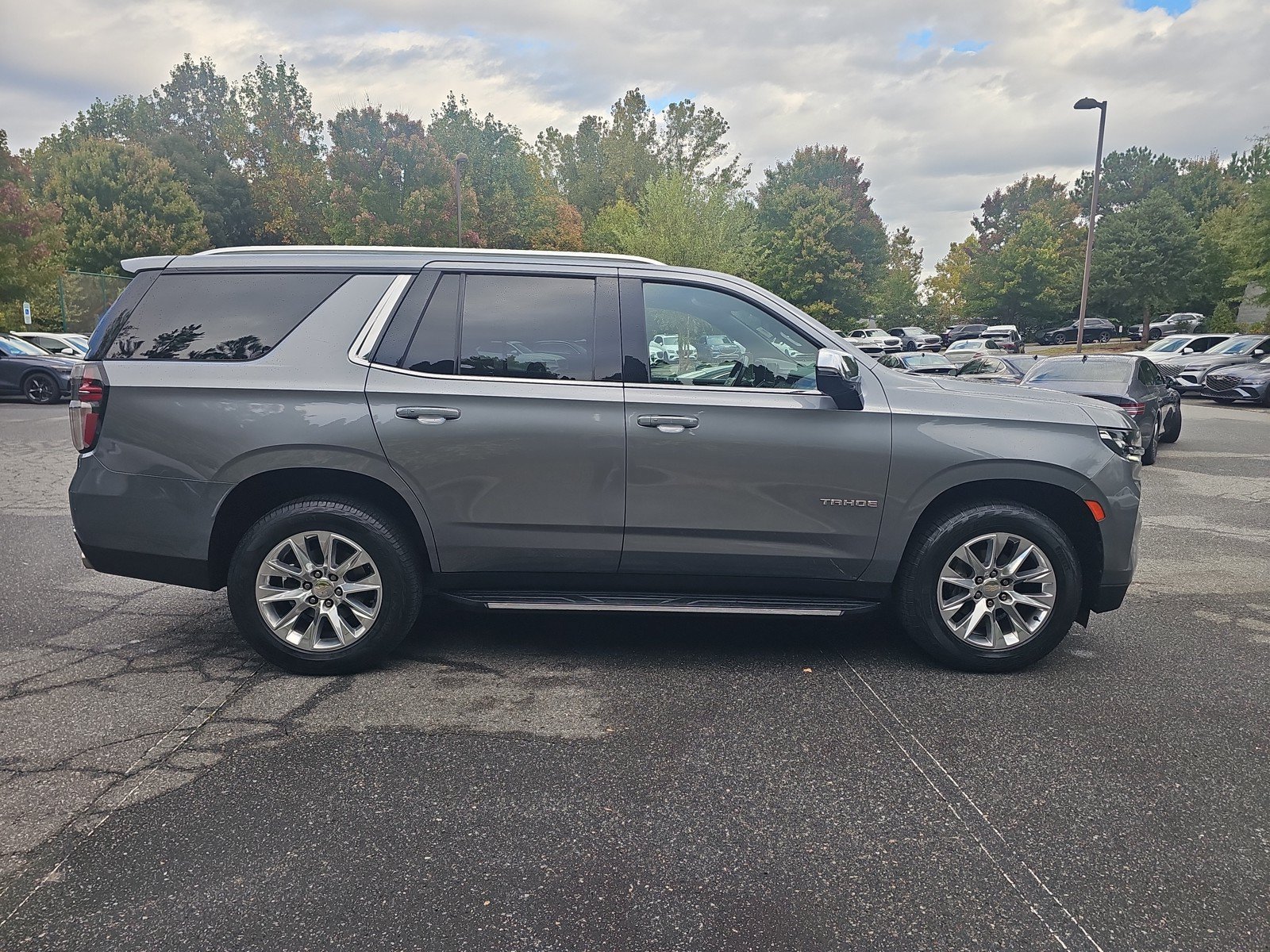 Used 2022 Chevrolet Tahoe Premier AWD/4WD image 4