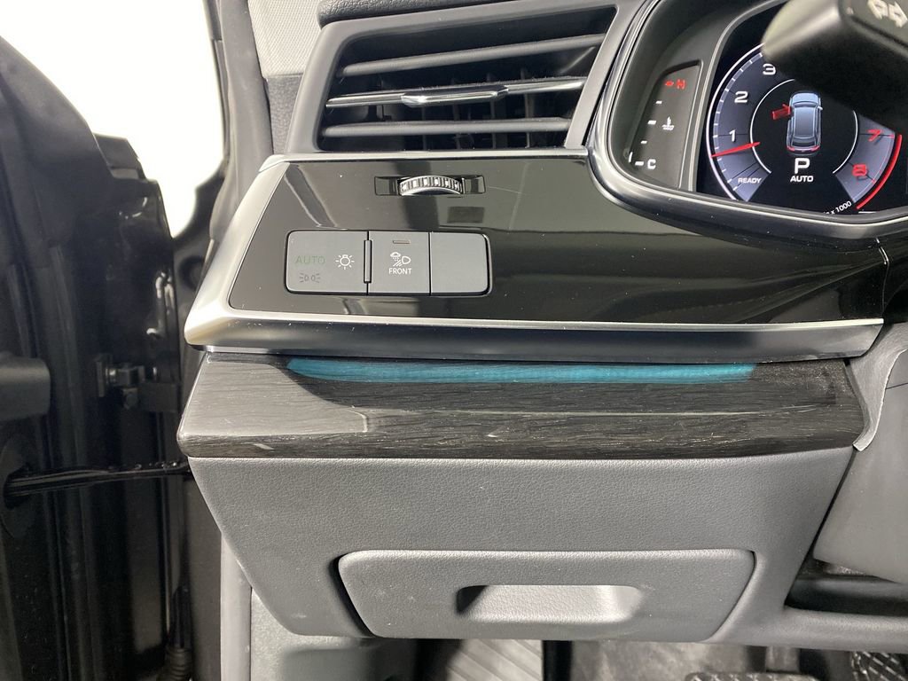 Used 2019 Audi Q8 Premium Plus w/ Premium Plus image 21