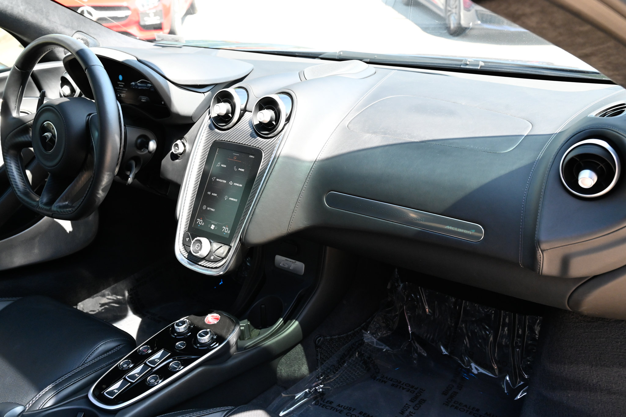 Used 2023 McLaren GT RWD image 40
