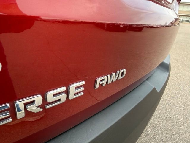 Used 2023 Chevrolet Traverse LT image 30