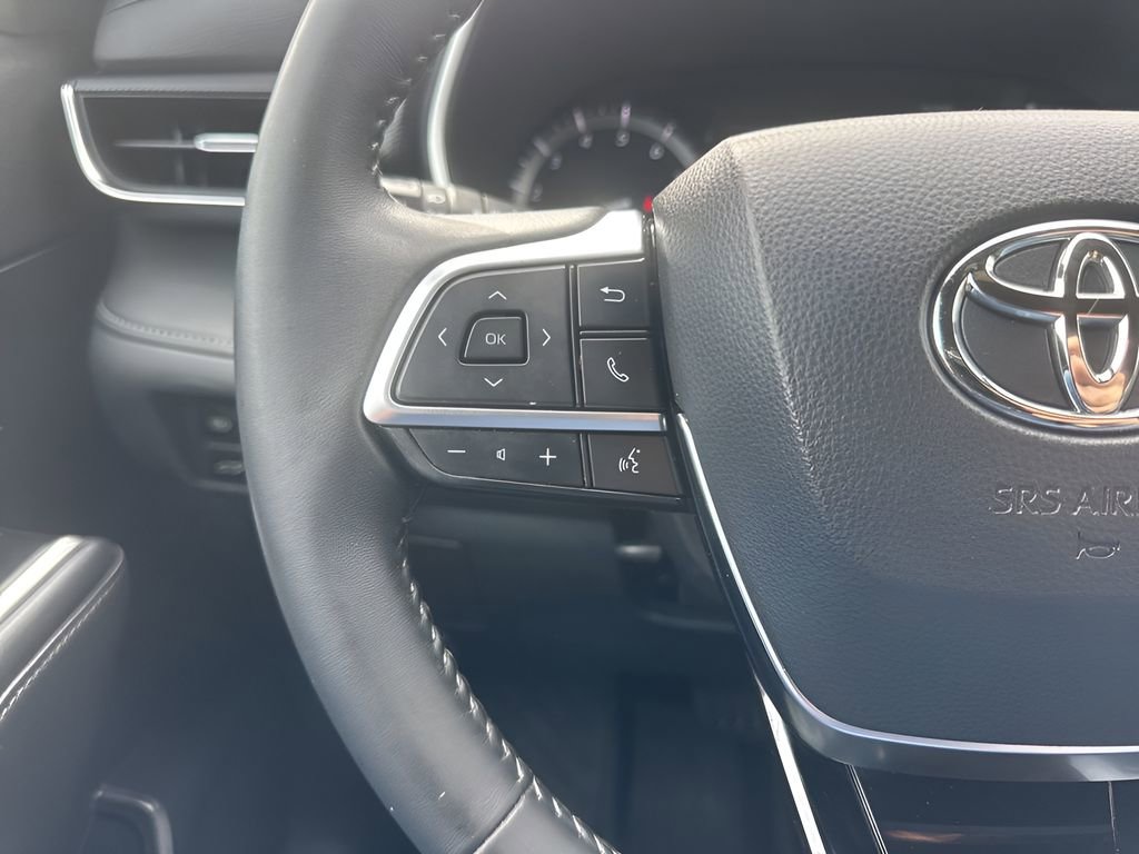 Used 2021 Toyota Highlander XSE image 15