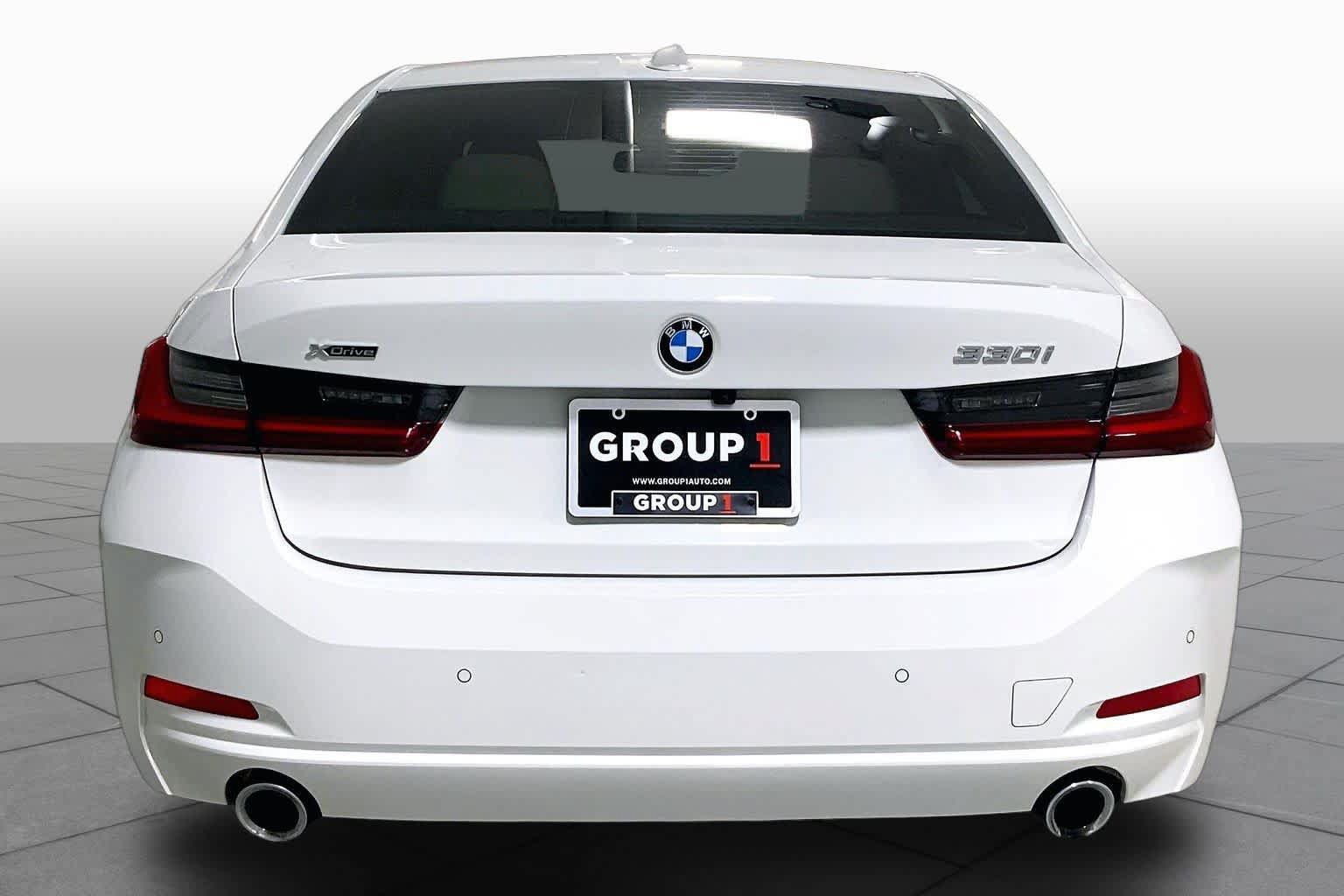 Certified 2023 BMW 330i xDrive Sedan w/ Driving Assistance Package AWD/4WD image 4