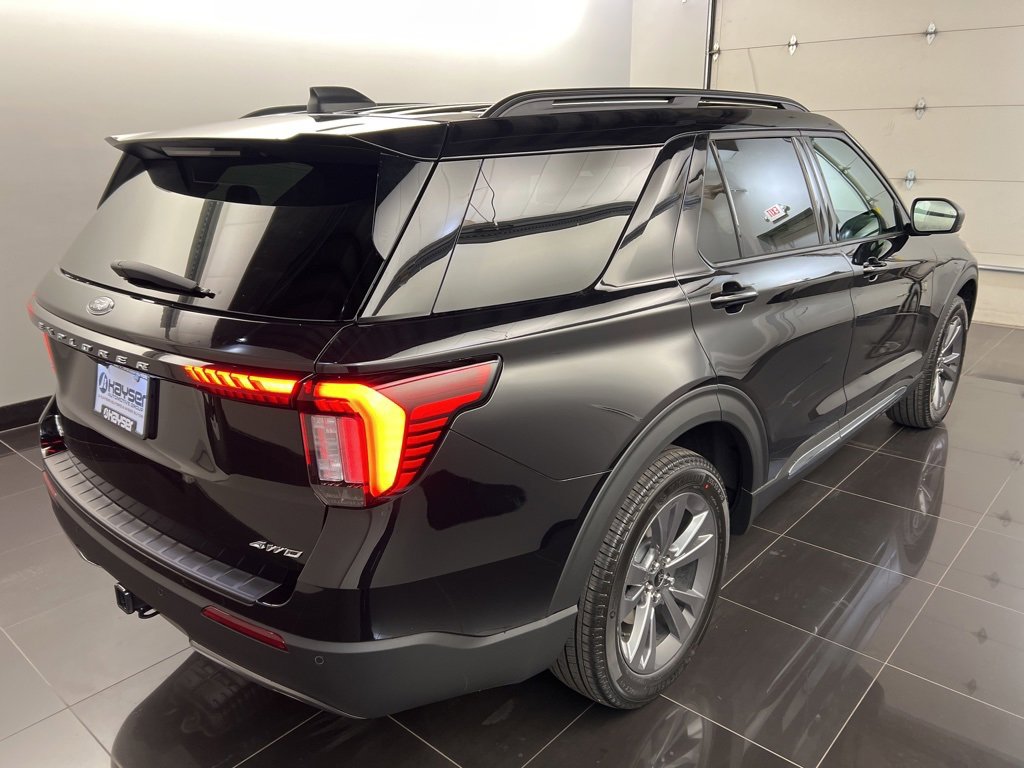 New 2025 Ford Explorer Active w/ Active Comfort Package image 6