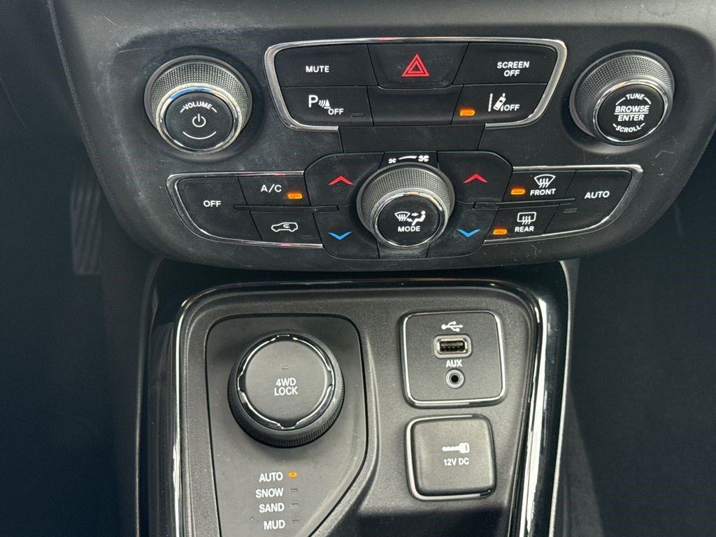 Used 2017 Jeep Compass Limited AWD/4WD image 34