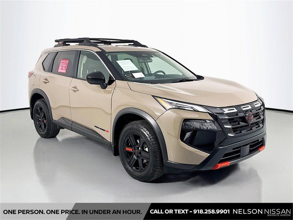 Certified 2025 Nissan Rogue SV image 3