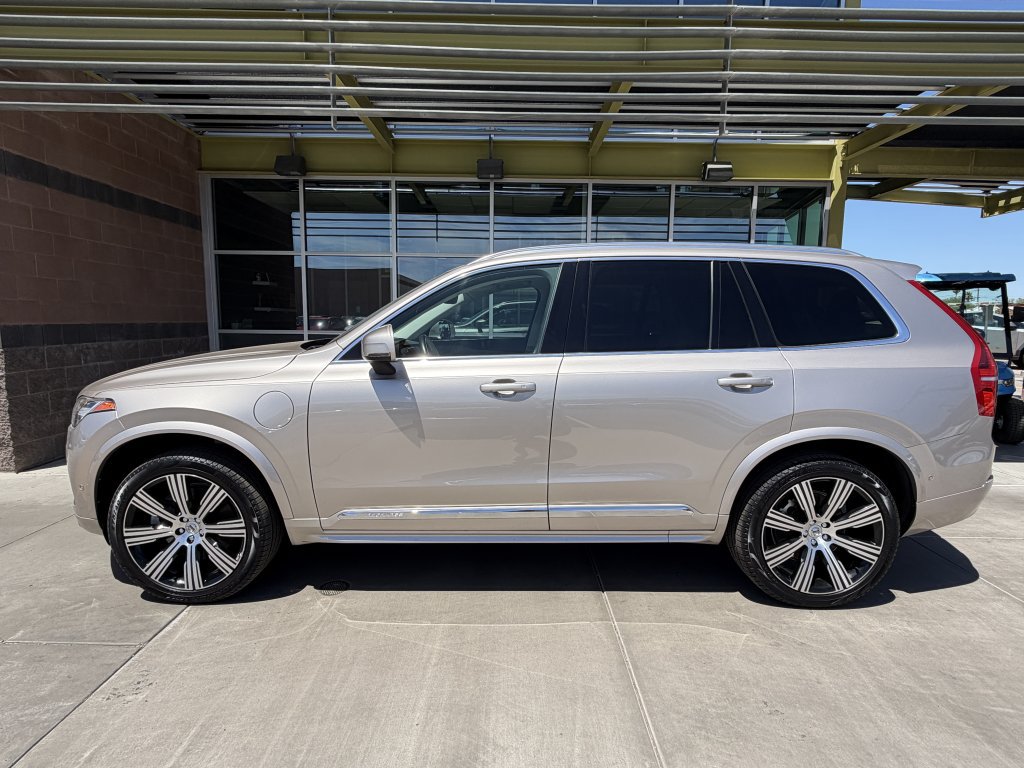 Used 2023 Volvo XC90 T8 Plus w/ Protection Package Premier AWD/4WD image 7