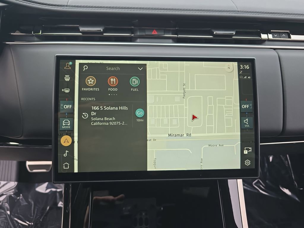 Certified 2025 Land Rover Range Rover Sport Dynamic SE image 23