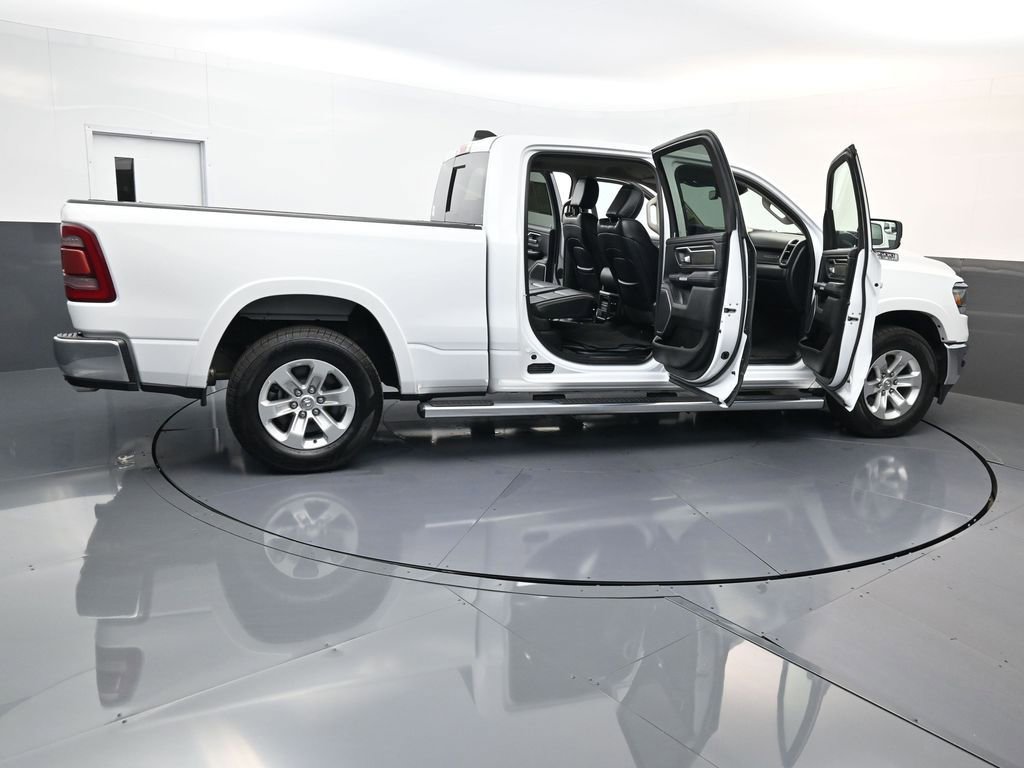 Used 2022 RAM 1500 Laramie AWD/4WD image 28