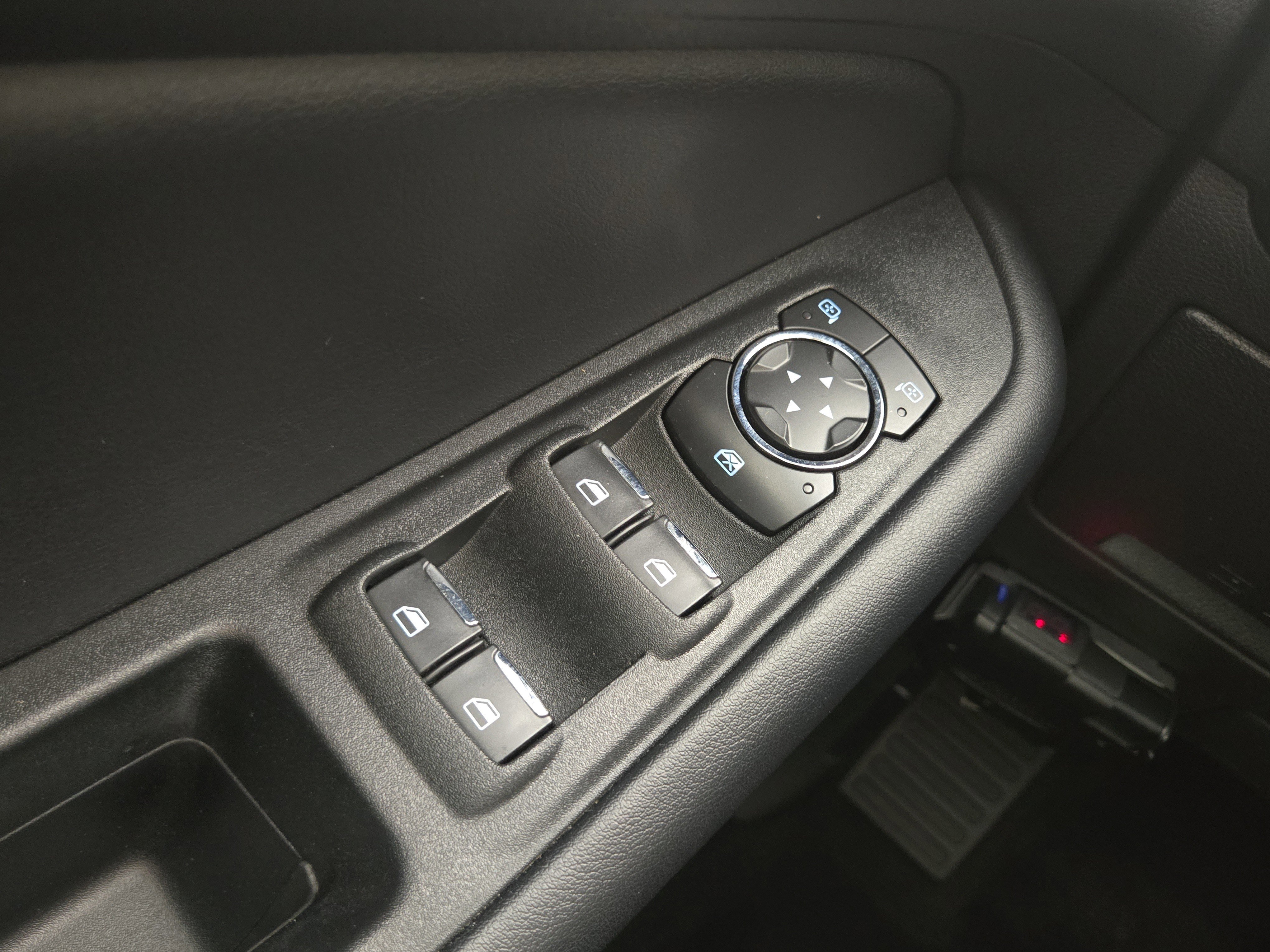 Used 2022 Ford Edge ST w/ Equipment Group 401A image 28