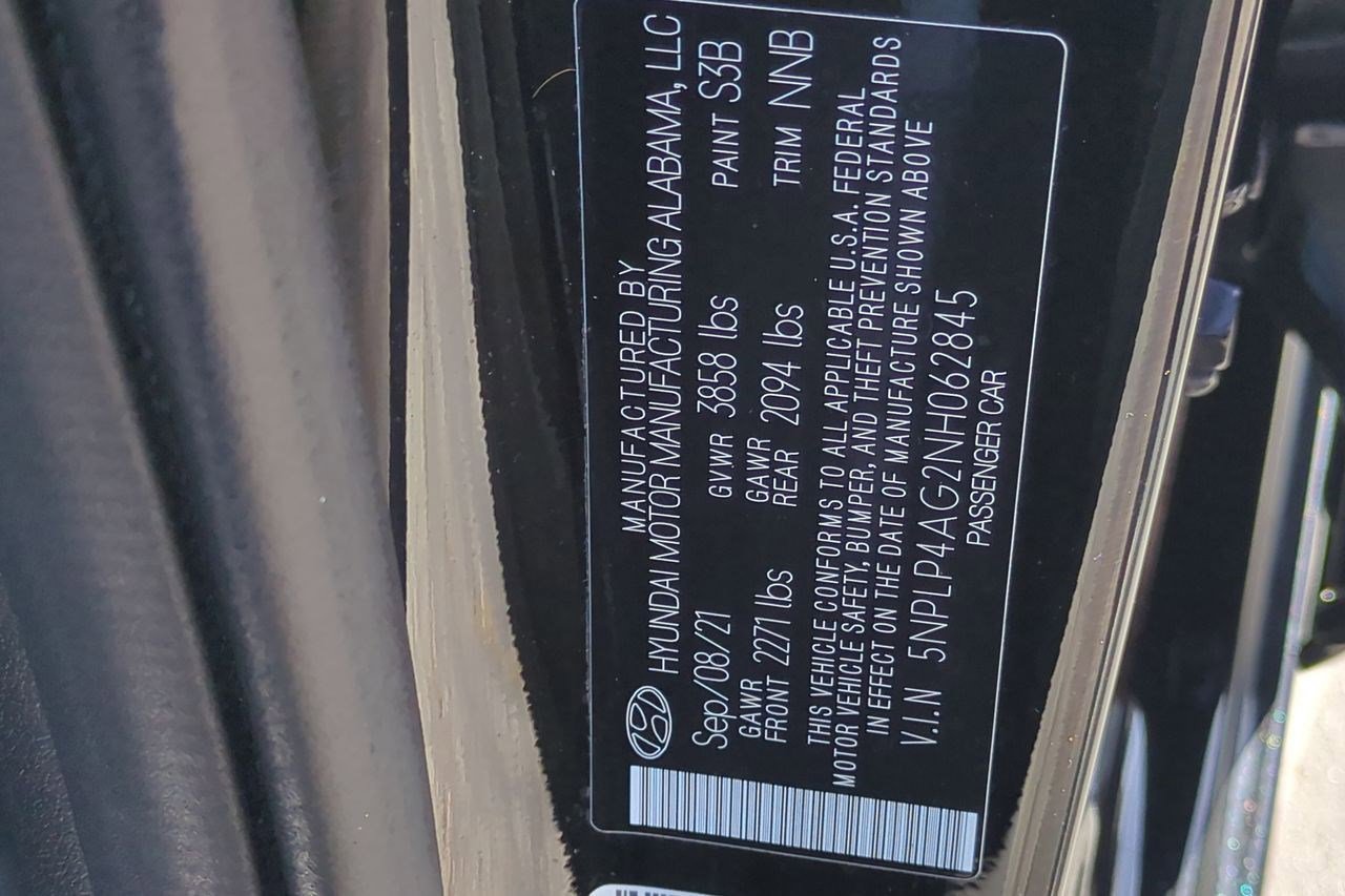 Used 2022 Hyundai Elantra Limited w/ Cargo Package image 29