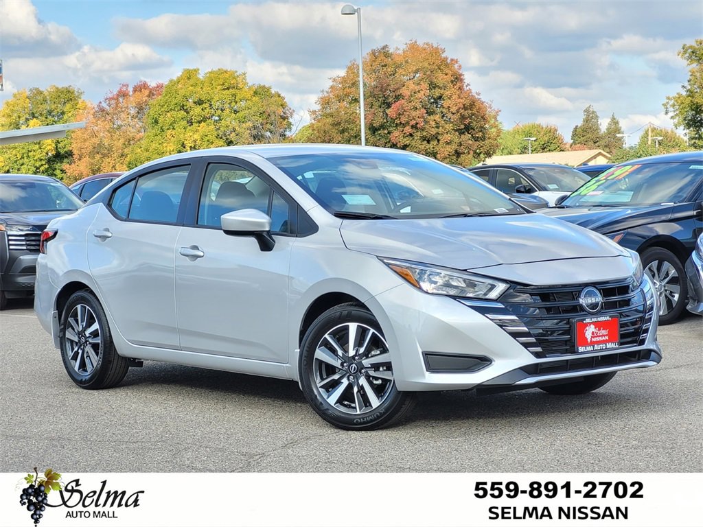 New 2025 Nissan Versa SV w/ Trunk Package image 1