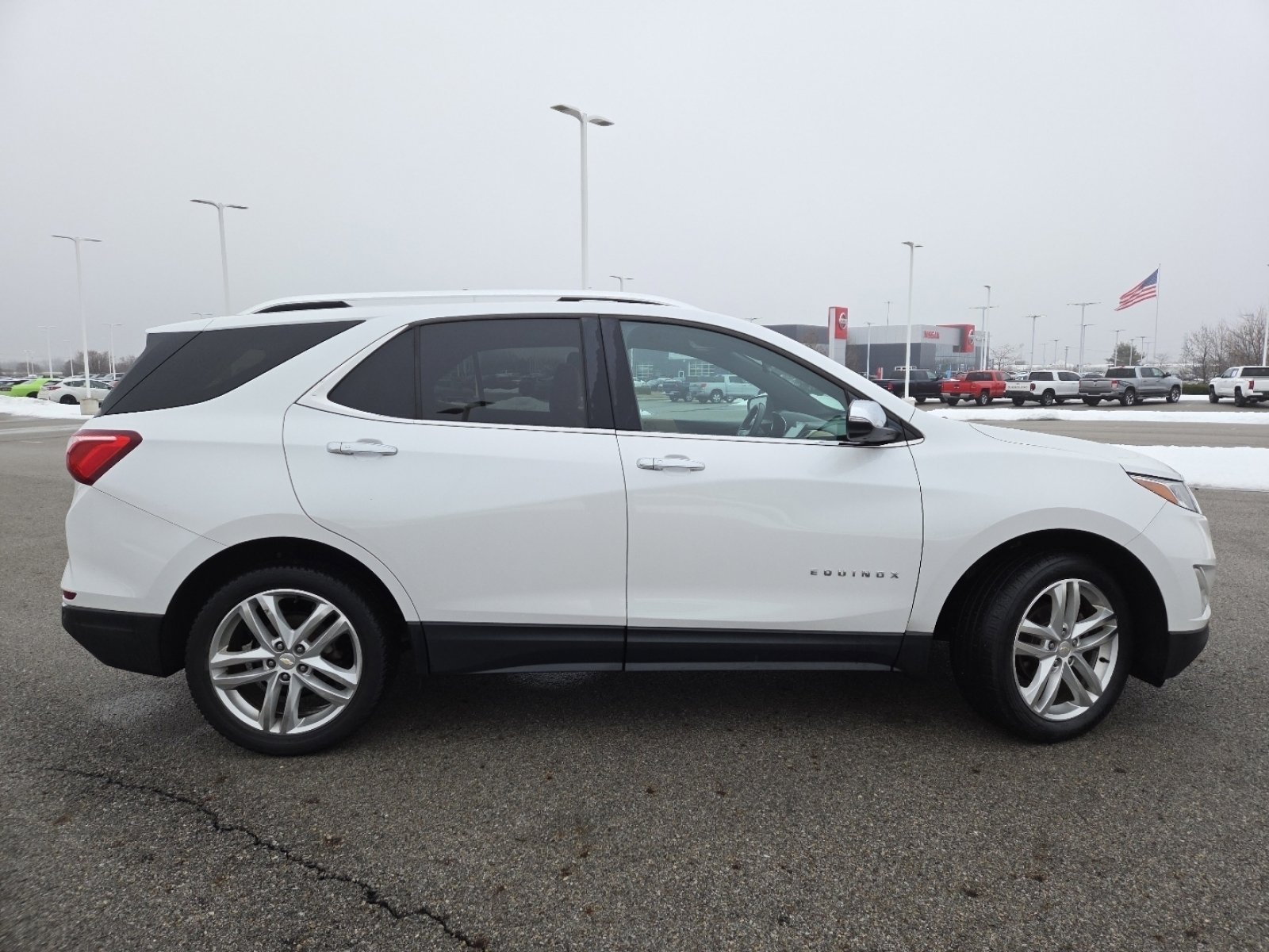 Used 2018 Chevrolet Equinox Premier image 18