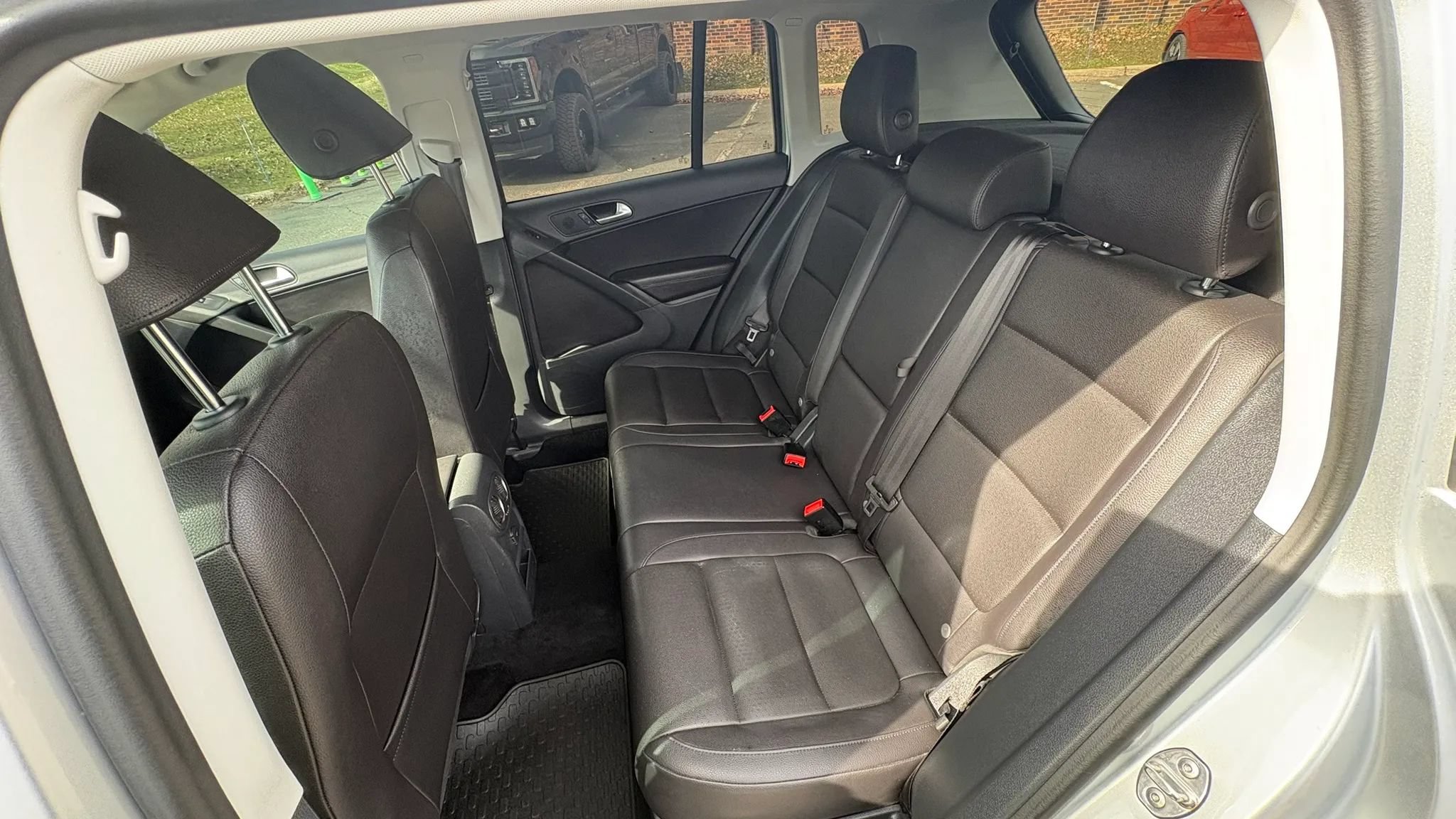 Used 2017 Volkswagen Tiguan S AWD/4WD image 24