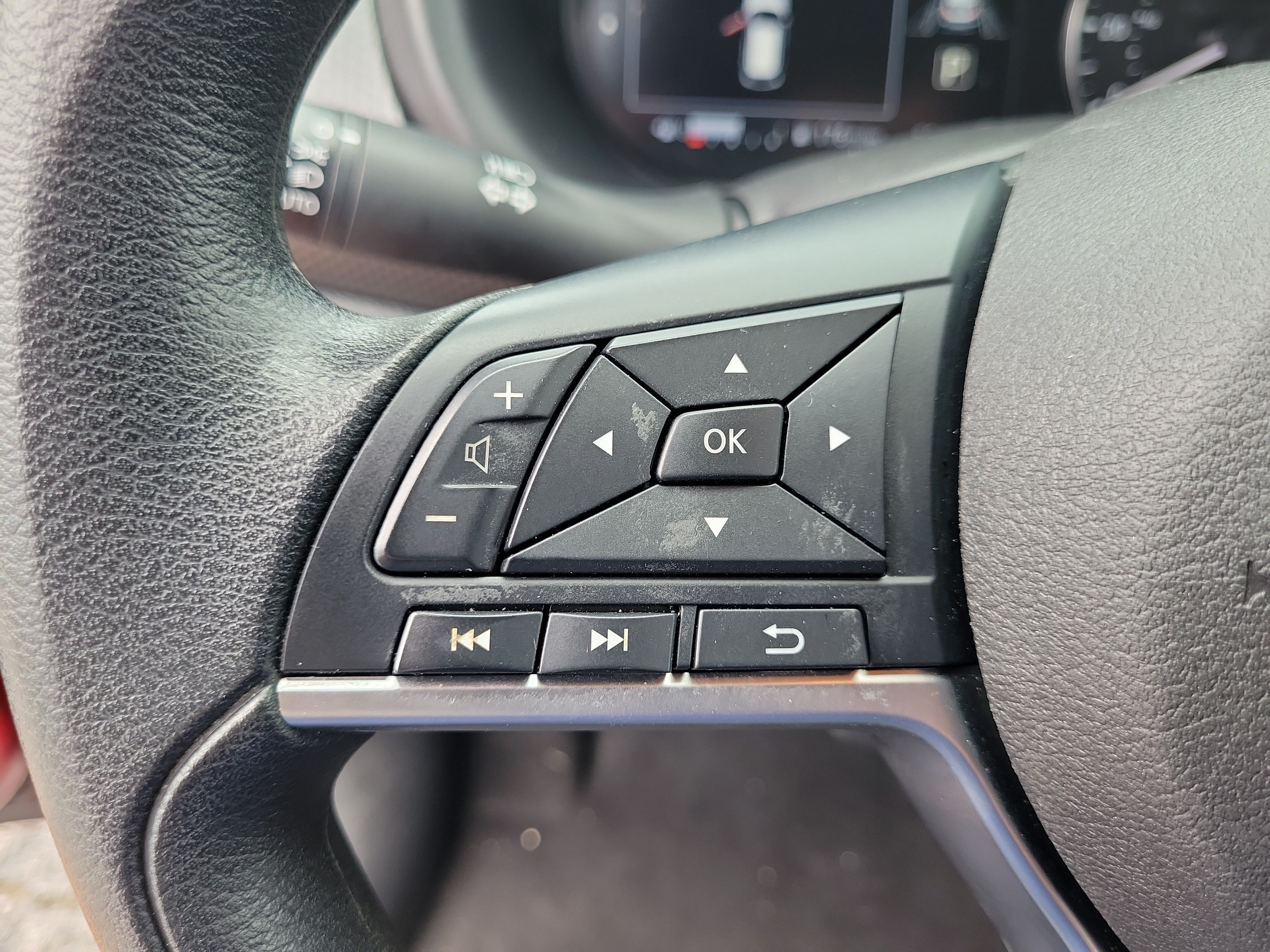 Certified 2023 Nissan Kicks SV FWD image 17