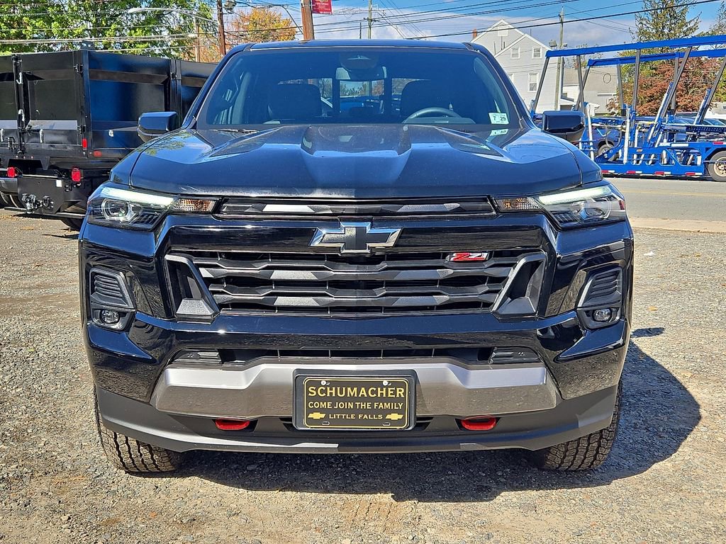 Used 2024 Chevrolet Colorado Z71 w/ Z71 Convenience Package 2 image 3
