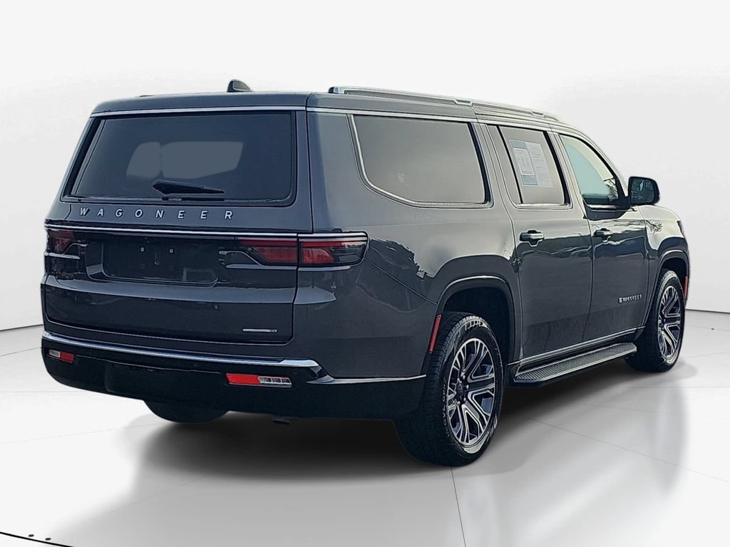 Used 2024 Jeep Wagoneer L Series II RWD image 6