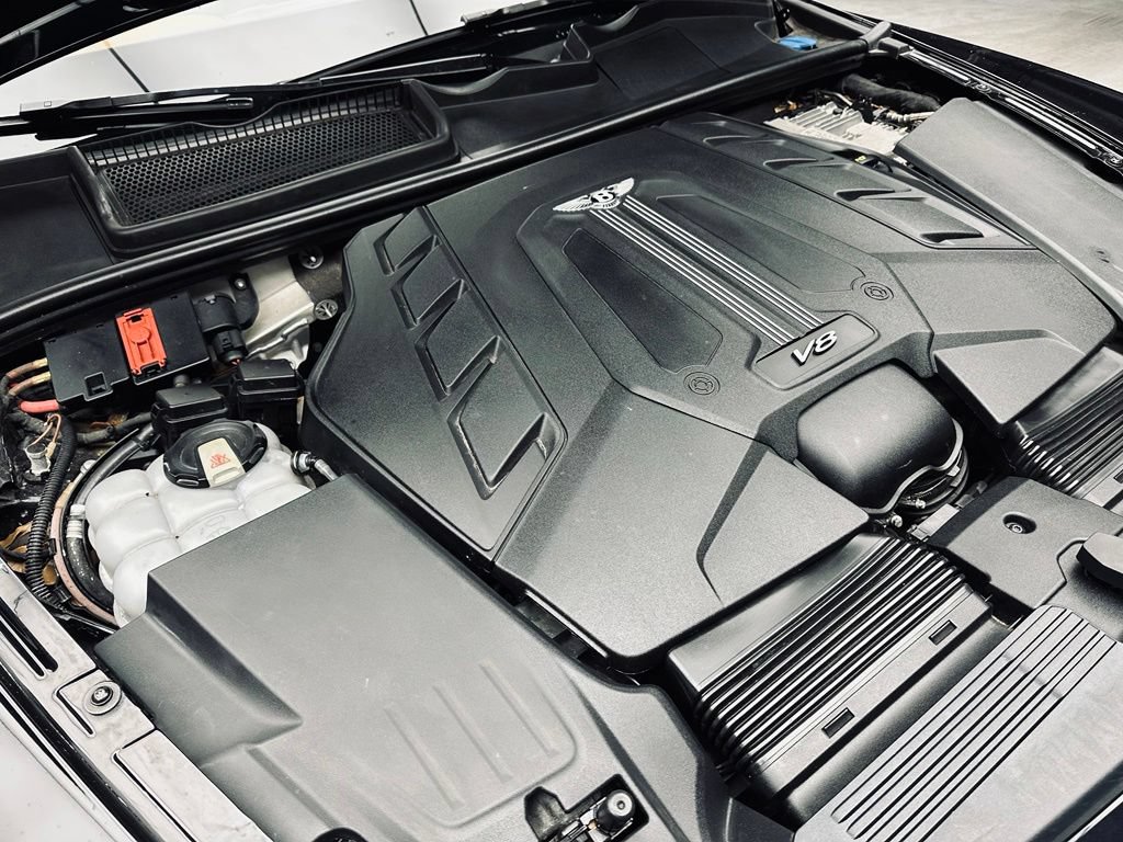 Used 2019 Bentley Bentayga AWD/4WD image 45