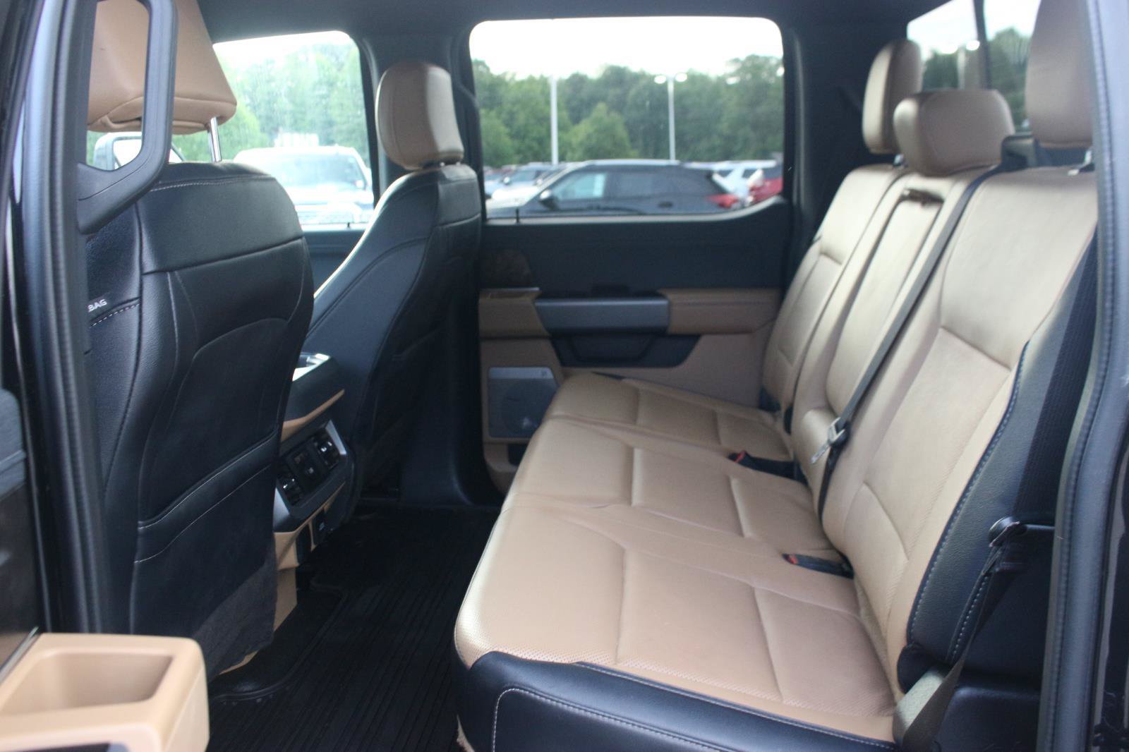 Used 2023 Ford F250 Lariat w/ Sport Appearance Package AWD/4WD image 31