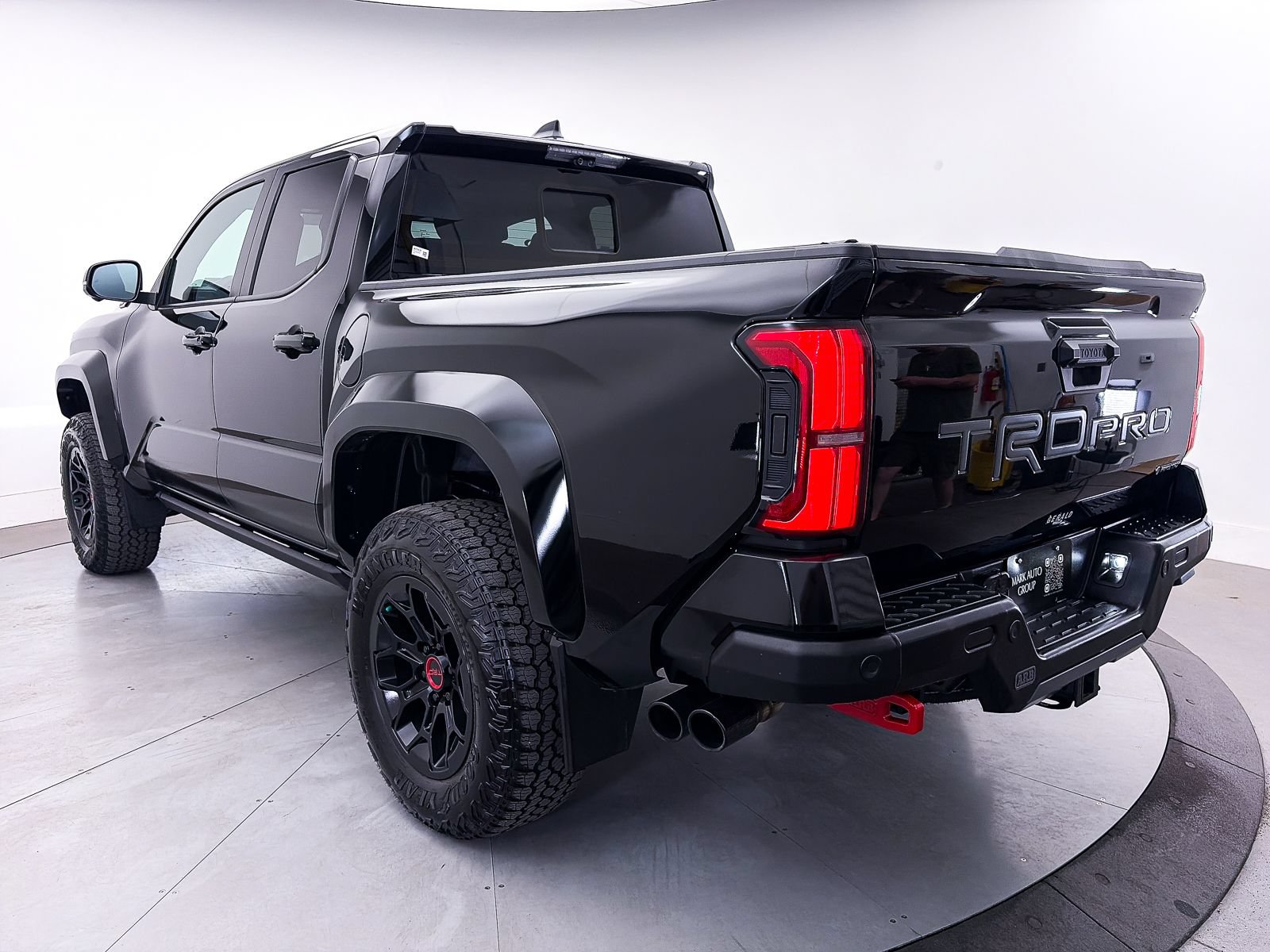 Used 2024 Toyota Tacoma TRD Pro AWD/4WD image 16