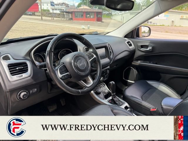 Used 2019 Jeep Compass Latitude w/ Cold Weather Group AWD/4WD image 10