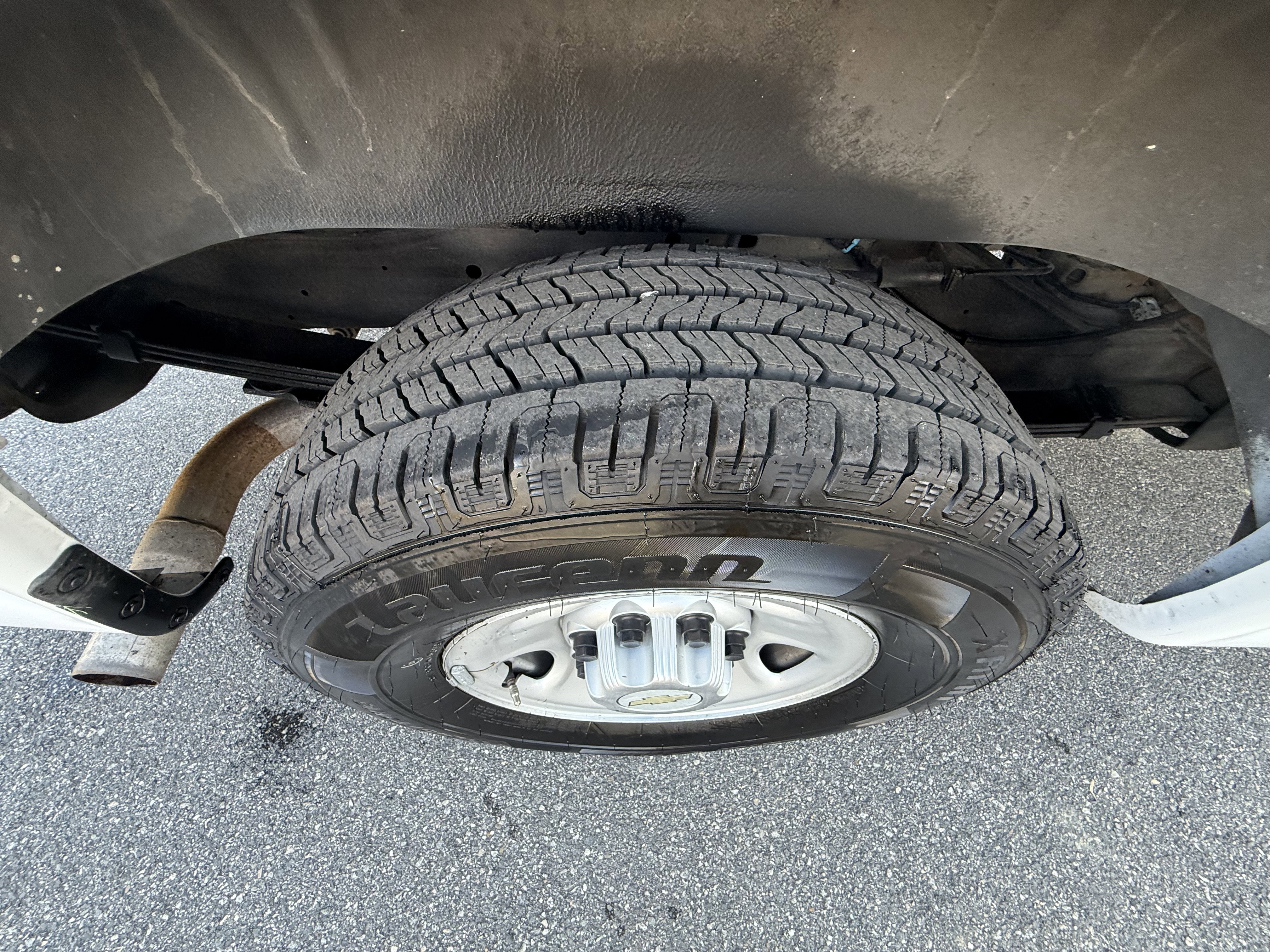 Used 2011 Chevrolet Express 2500 image 20