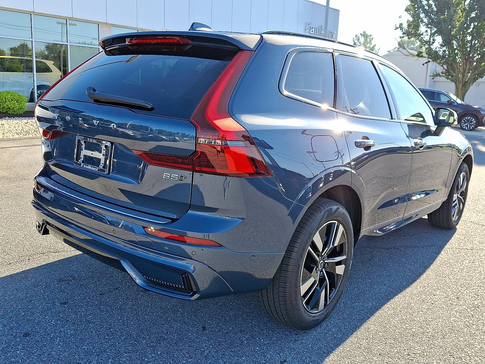 New 2026 Volvo XC60 B5 Plus w/ Protection Package Premier image 4