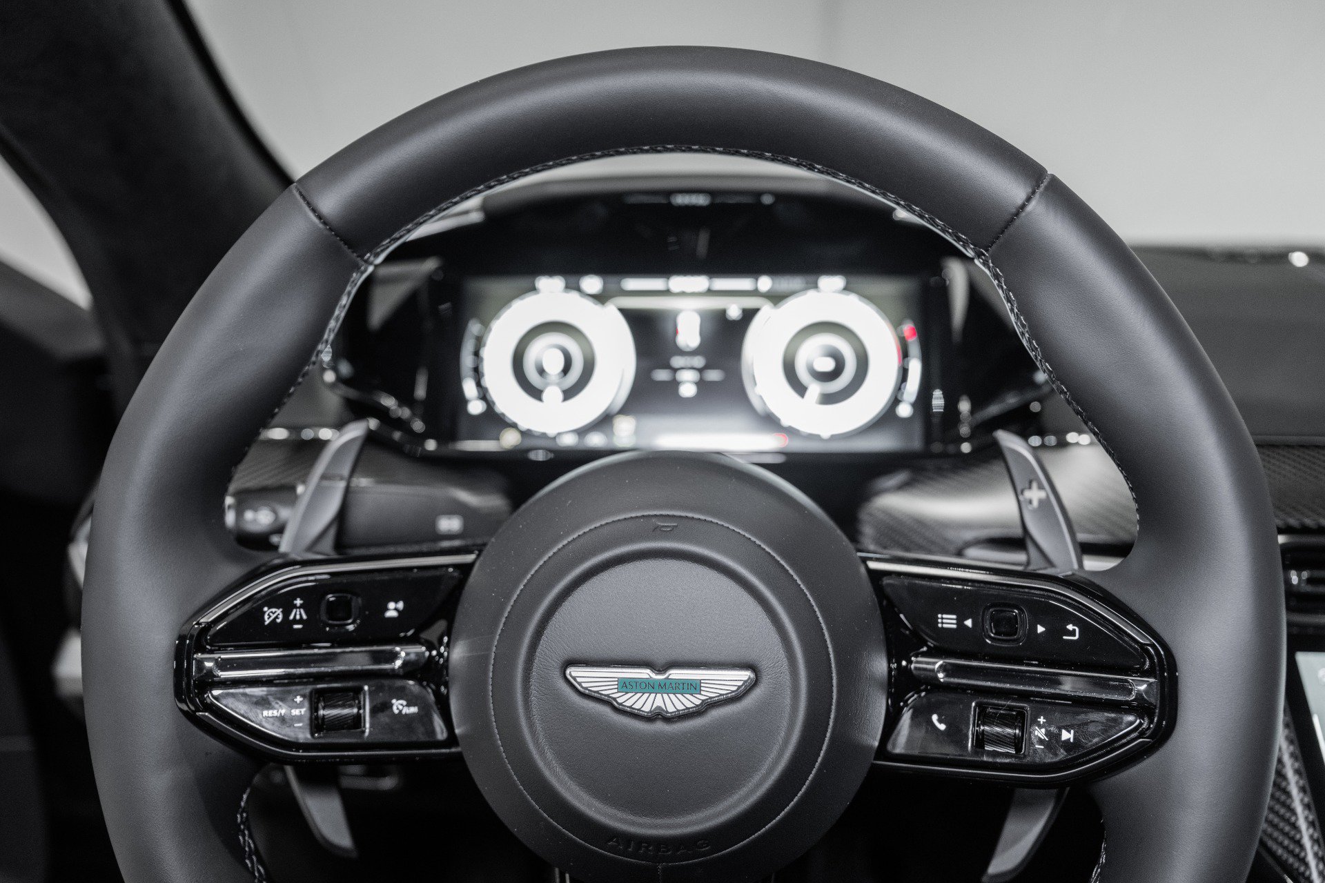 New 2026 Aston Martin V8 Vantage S RWD image 10