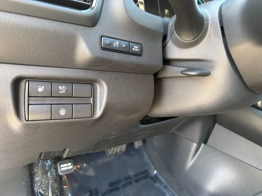Used 2025 Nissan Leaf S FWD image 17