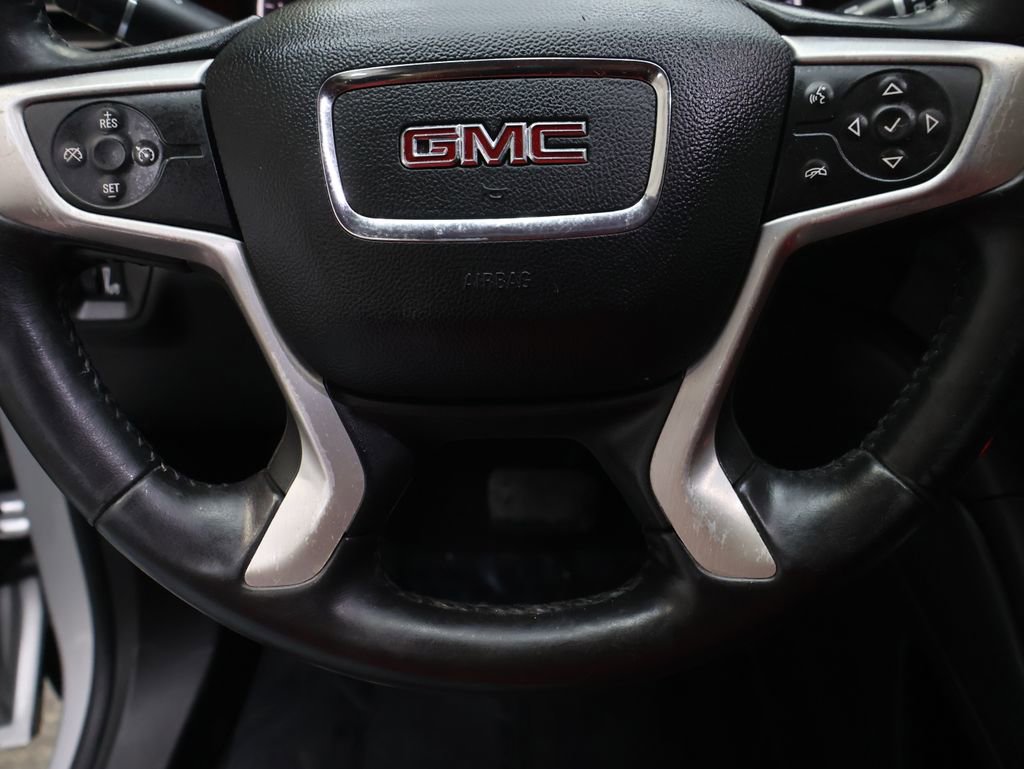 Used 2020 GMC Acadia SLE w/ Driver Convenience Package FWD image 20