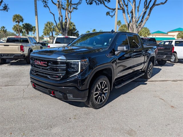 Used 2023 GMC Sierra 1500 AT4 w/ Technology Package image 3