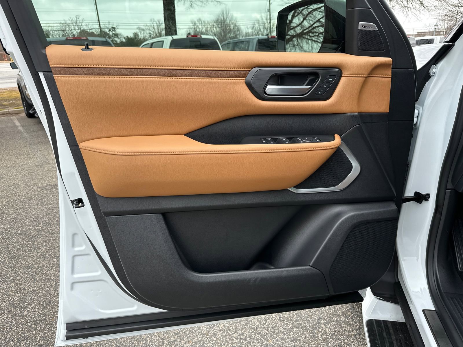 New 2026 Nissan Armada Platinum Reserve image 10