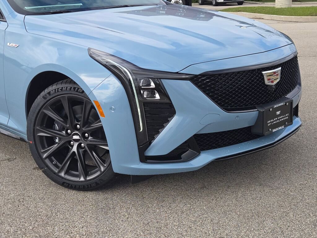 New 2026 Cadillac CT5 V AWD/4WD image 2